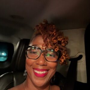 Meet your Posher, Angelicque